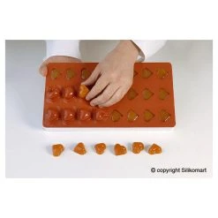 Moule Pâte De Fruit Bonbon 24 Empreintes 6ml SilikoMart Professional -pavoni shop moule pate de fruit bonbon 24 empreintes 6ml silikomart professional 2